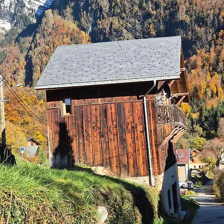 Chalet Renove A Samoens, Proche Centre, Skis-bus Samoens